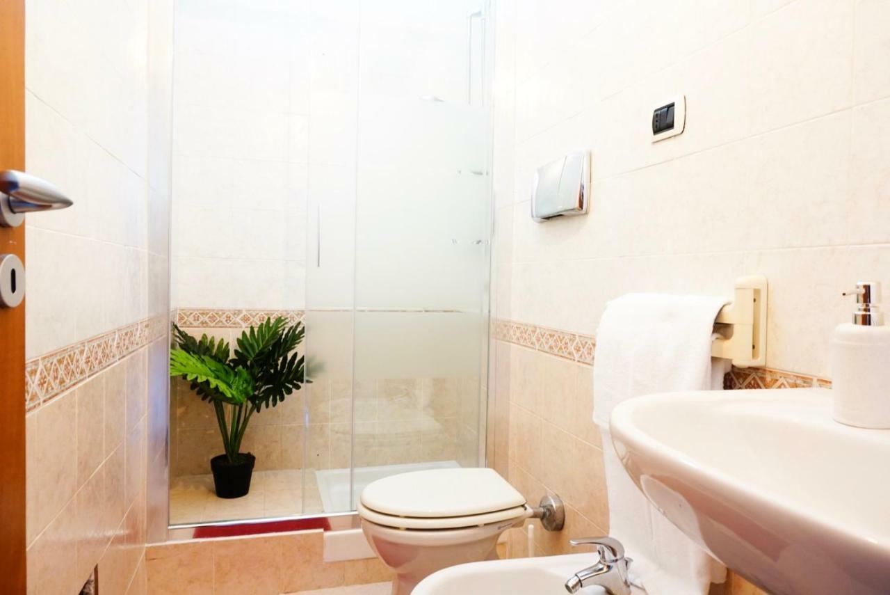 Quartu SantʼElena Villa Aurelia - Seafront Apartment With Terrace מראה חיצוני תמונה