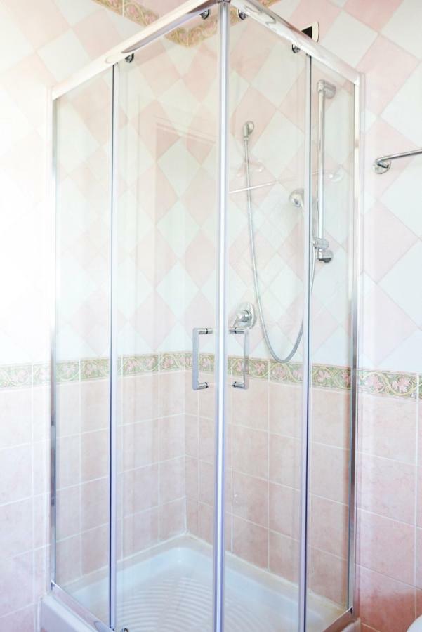 Quartu SantʼElena Villa Aurelia - Seafront Apartment With Terrace מראה חיצוני תמונה